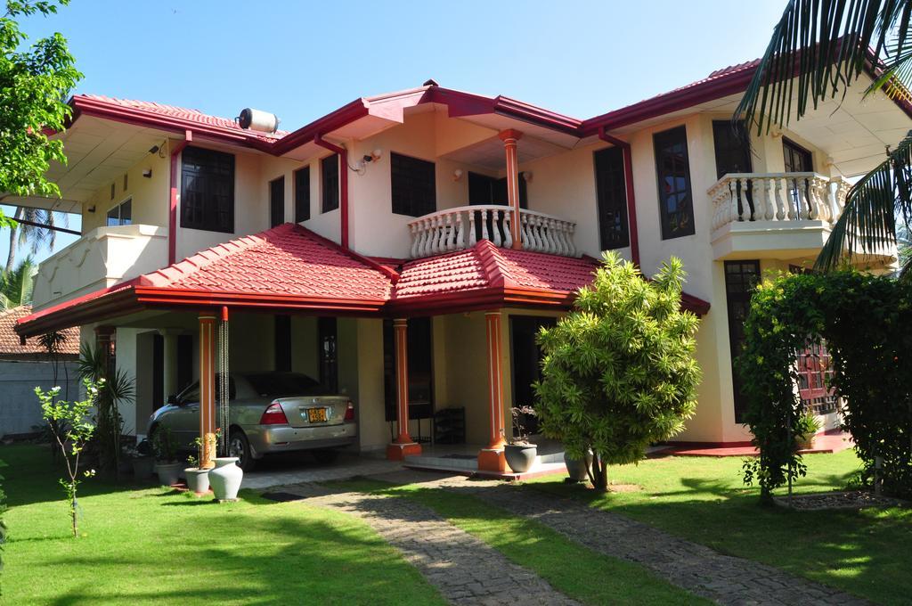 Sugandi Inn Kochchikade Екстер'єр фото