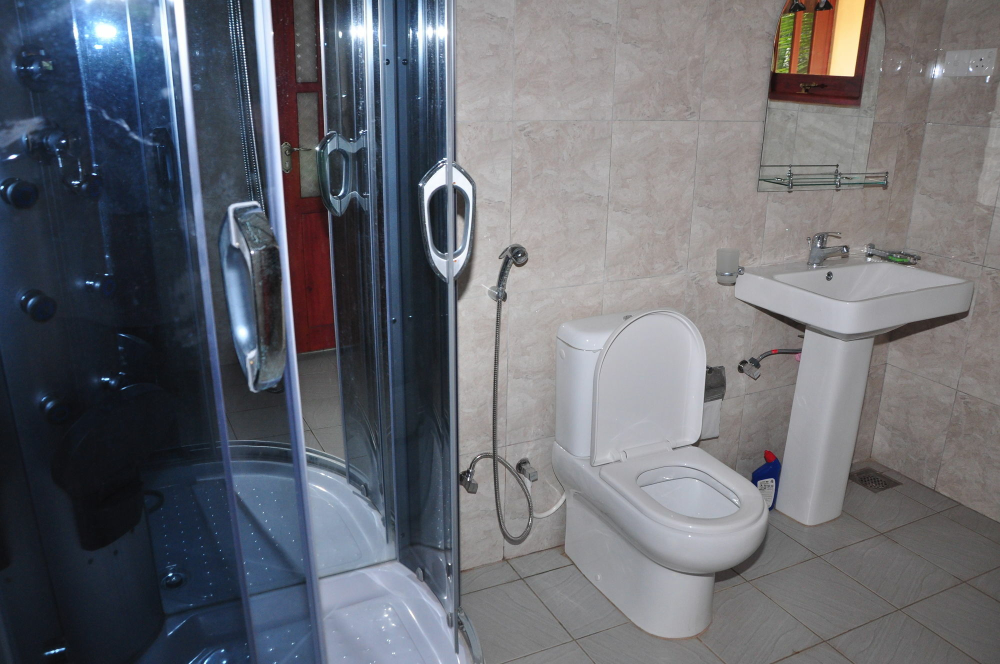 Sugandi Inn Kochchikade Екстер'єр фото