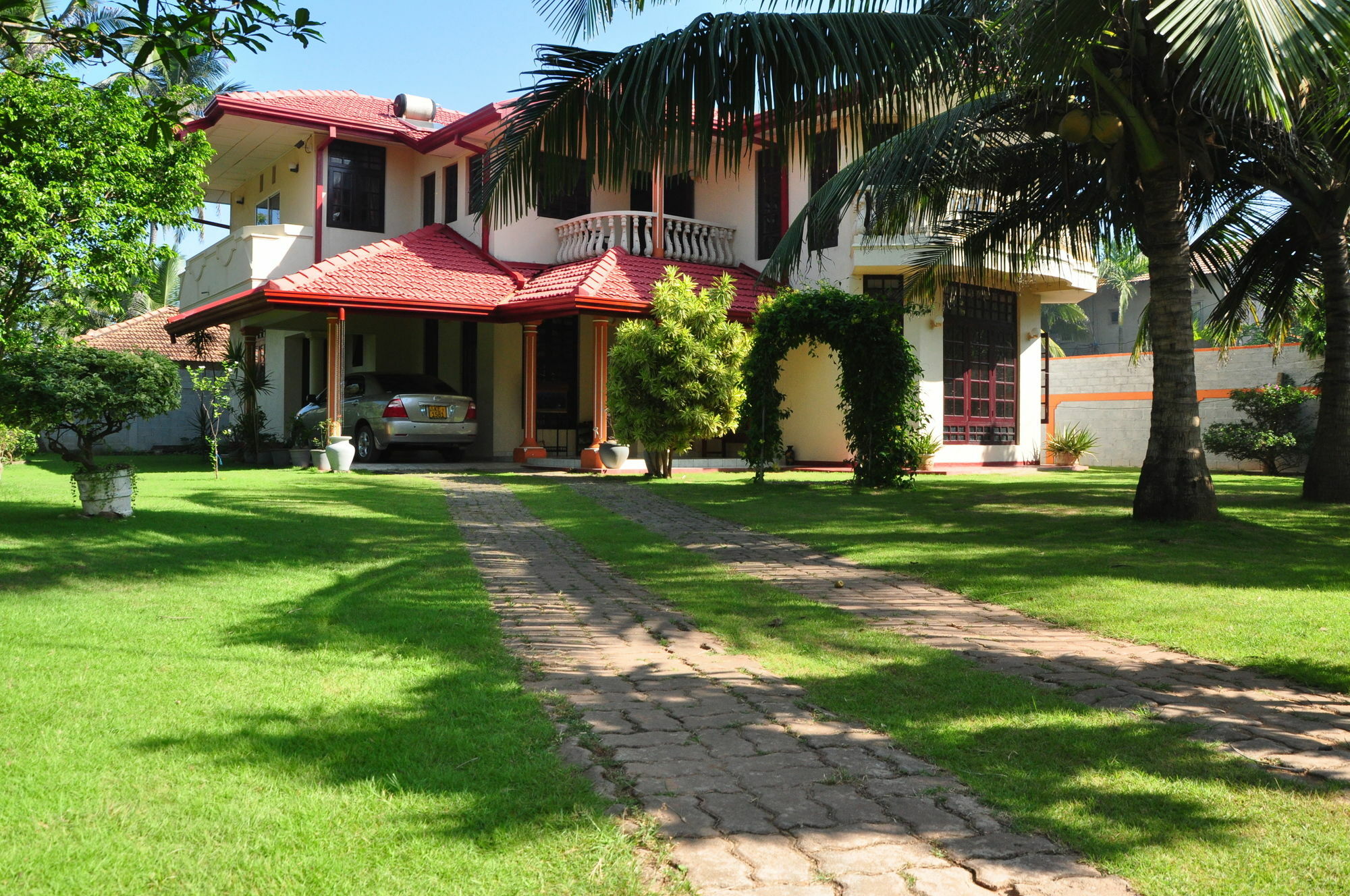 Sugandi Inn Kochchikade Екстер'єр фото